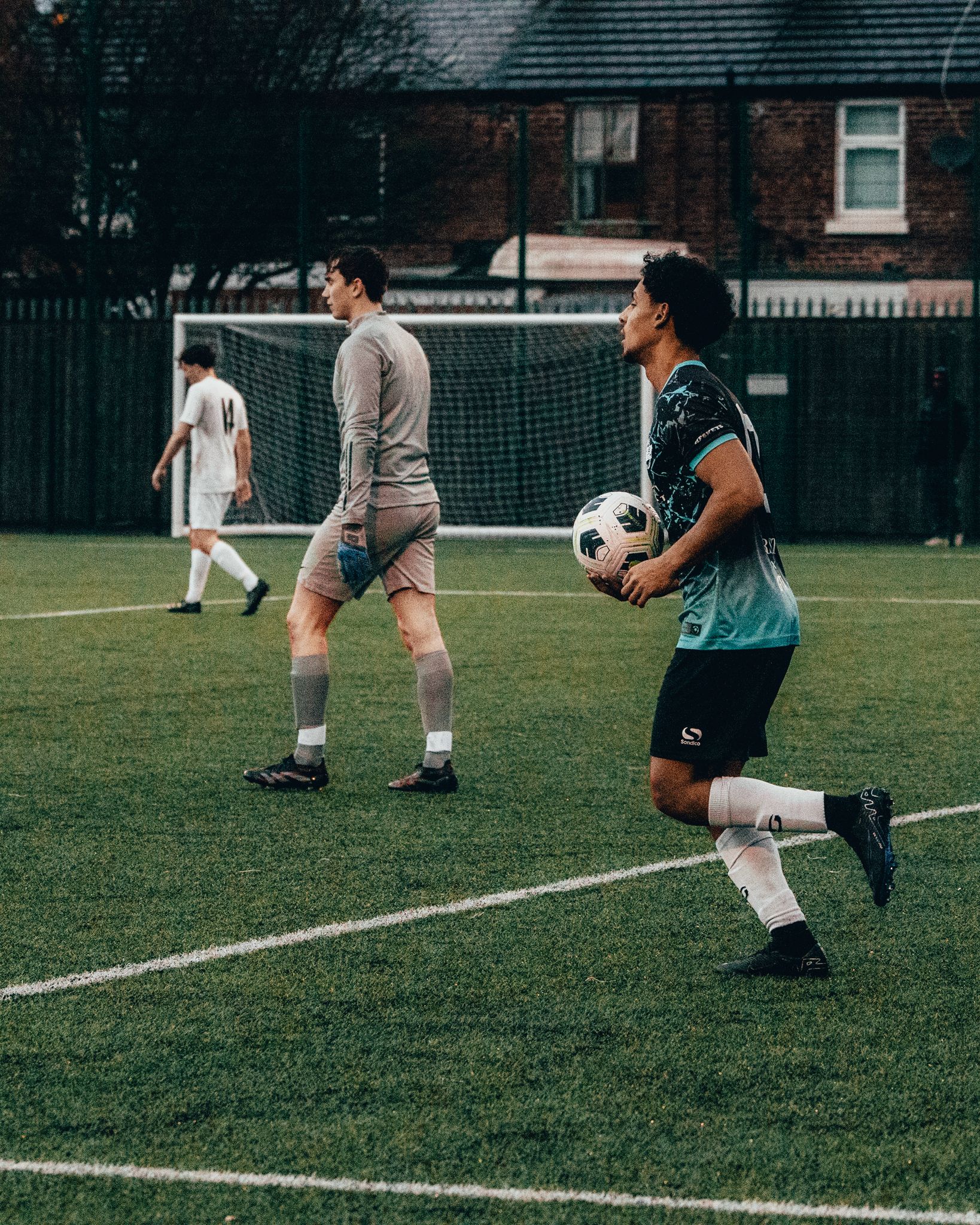 GTA player controlling the ball